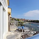 Dado Apartment